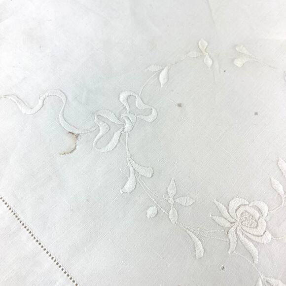 Lot of Assorted Vintage Linens Napkin Apron Table Scarf0 - Picture 7 of 10